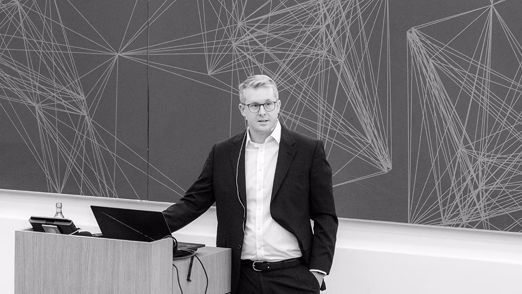 Ulrich Linnebank lecturing at Frankfurt School of Finance & Management